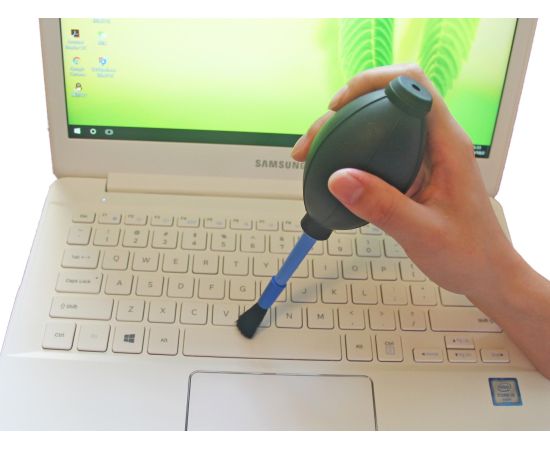 Universal Dust Blower Cleaner Rubber Air Blower Cleaning Tool for Camera Lens, Lens UV Filter, Sensor, DV and Computer Keyboard